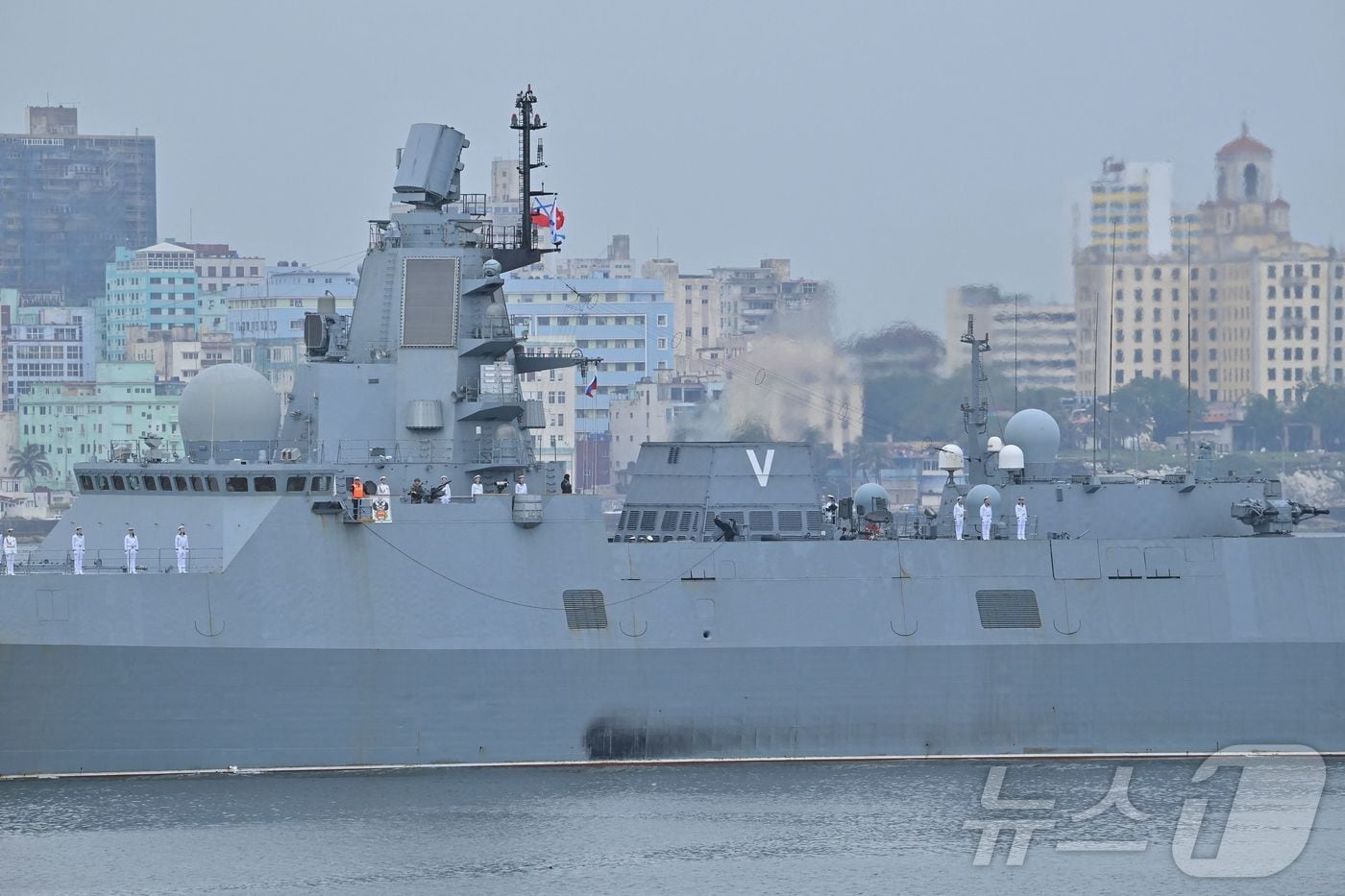 쿠바 아바나 항에 러시아 고르시코프 군함이 카잔 핵 추진 잠수함 등 3척과 함께 정박을 하고 있다. <자료사진> ⓒ AFP=뉴스1 /뉴스1