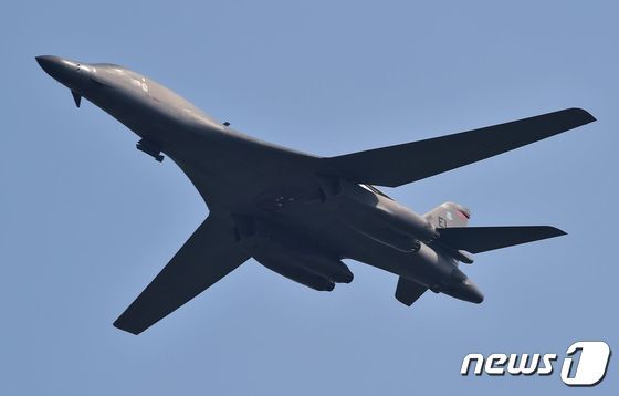 미 공군이 운용하는 B-1B '랜서' 폭격기 ⓒ AFP=뉴스1