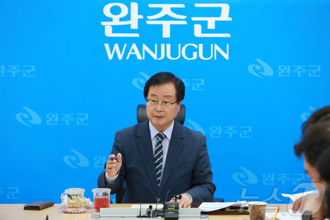 1일 민선 8기 2주년 기자회견에 나선 유 군수는 "완주군을 세계 일류 수소 도시 반열에 올려놓겠다"고 강조했다.(완주군 제공)2024.7.1/뉴스1