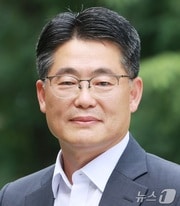 조여문 부군수.