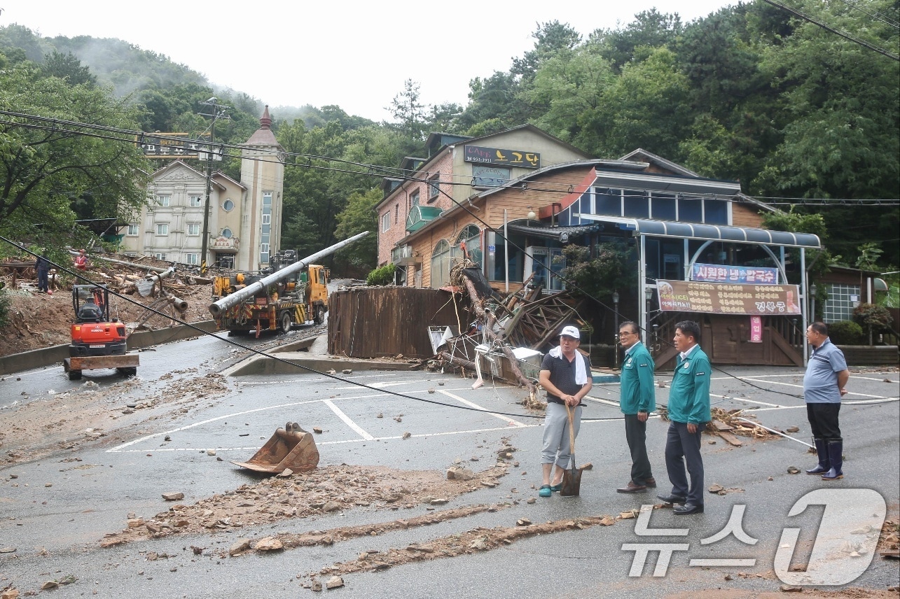 지난 7월 충남 서천에 쏟아진 호우로 667억원에 달하는 공공·사유시설 피해가 발생했다. &#40;서천군 제공&#41; /뉴스1