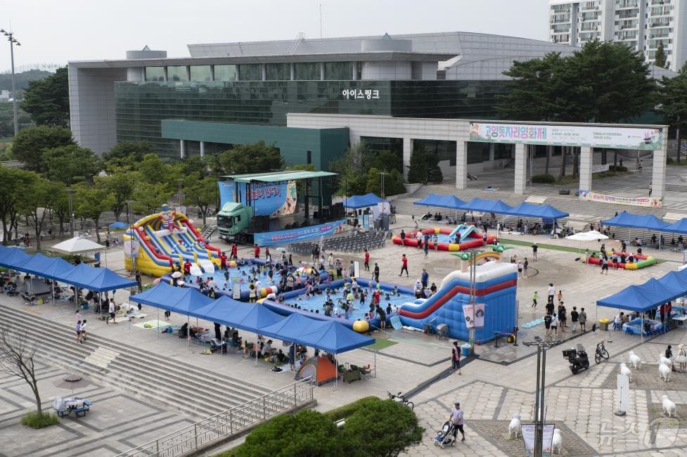 지난해 고양 어울림누리 광장에서 열린 '물놀이음악회' 행사장. (고양문화재단 제공)