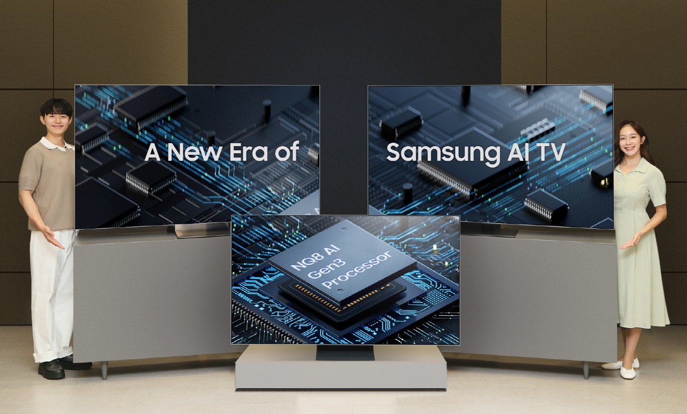 삼성전자 모델이 AI 기능 탑재된 초대형 프리미엄 TV 신제품(Neo QLED 8K, Neo QLED, 삼성 OLED)을 소개하고 있다(삼성전자 제공). ⓒ 뉴스1