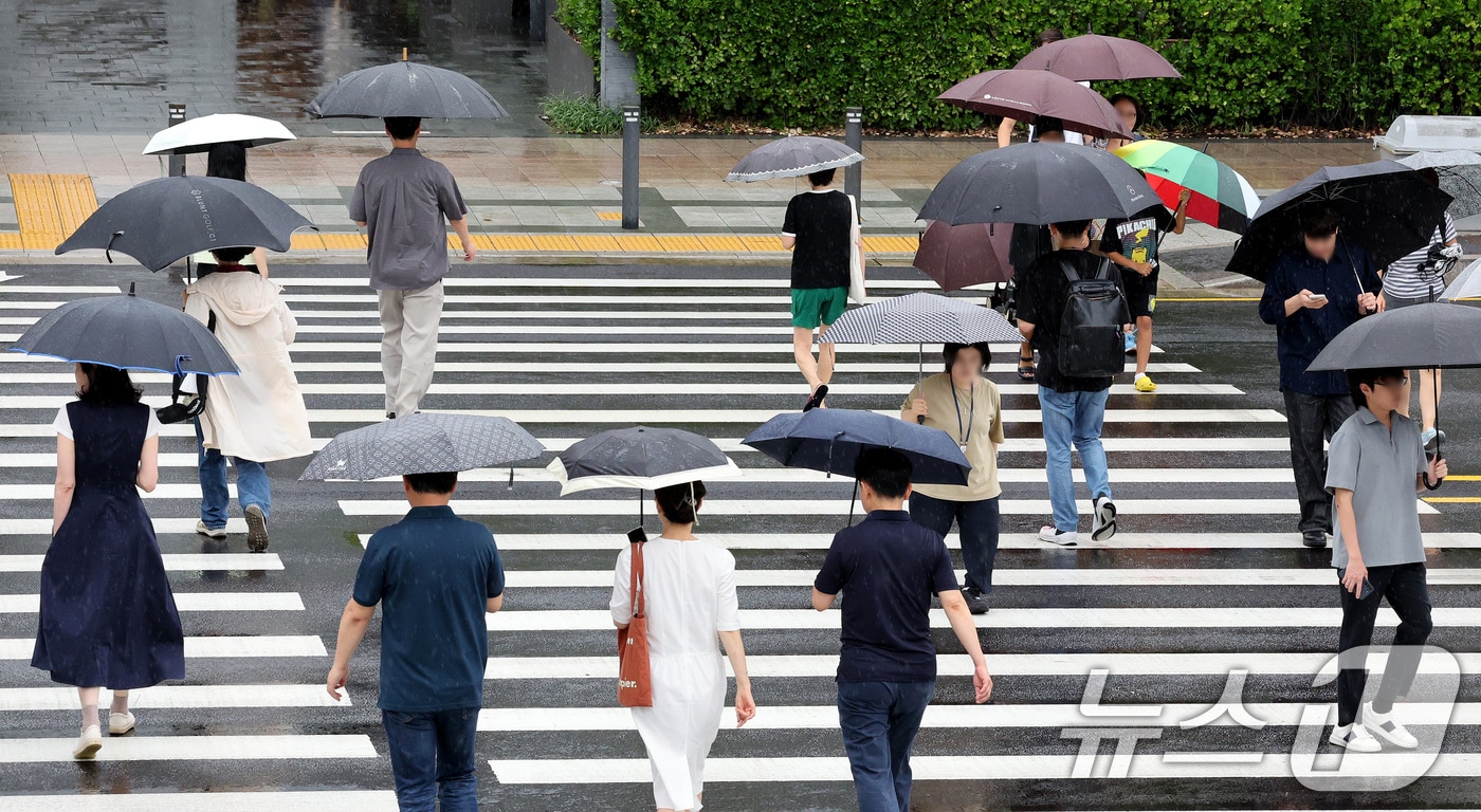 화요일인 26일 충북과 세종은 이른 새벽부터 비가 오다 밤부터는 눈이 내리는 지역이 있겠다.&#40;사진은 기사와 무관함&#41;/뉴스1