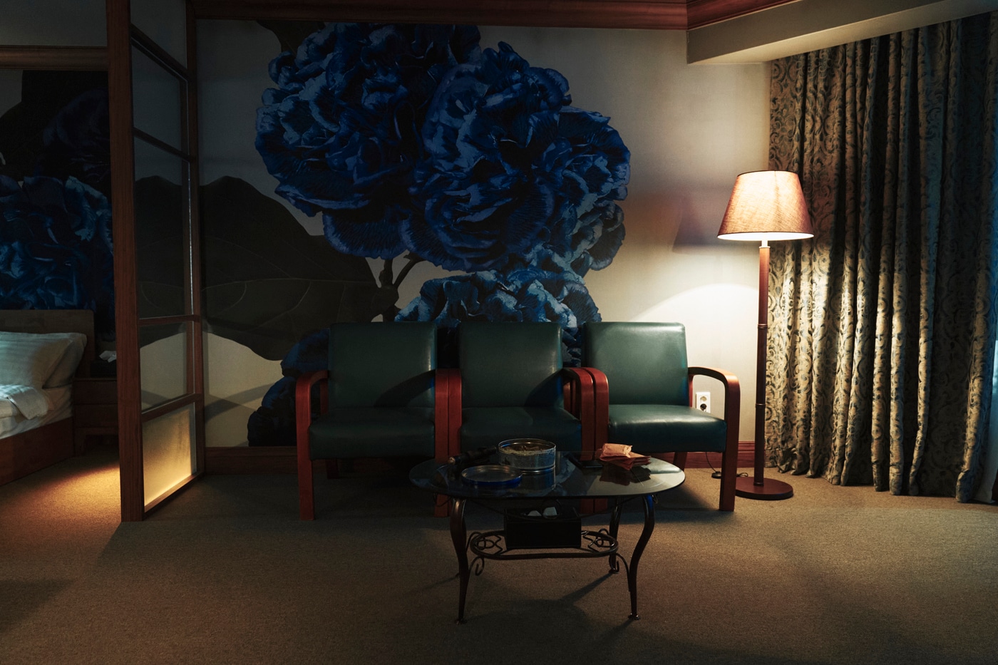 '리볼버' 프로덕션 비하인드