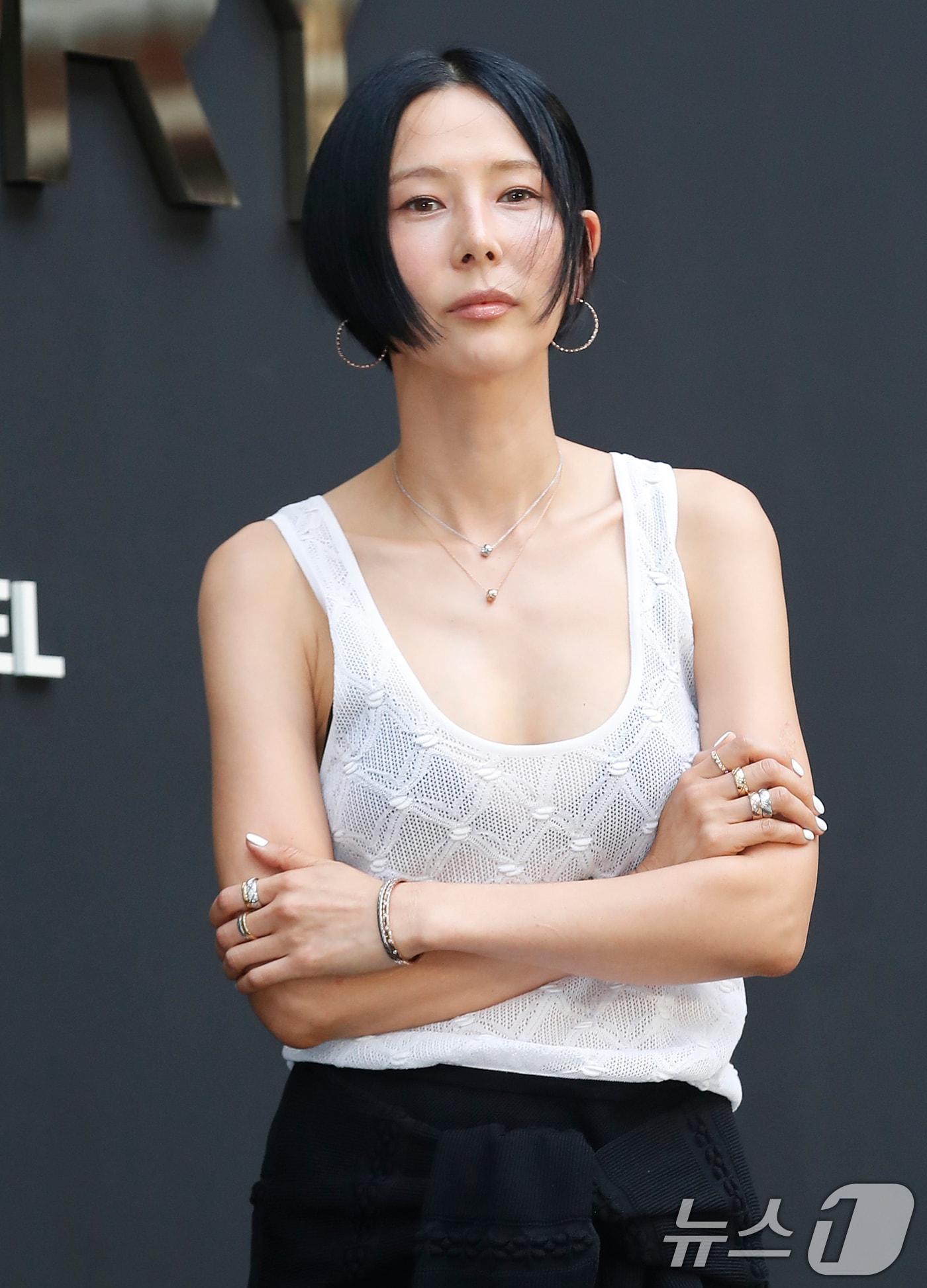 방송인 김나영이 3일 서울 성동구 엔더슨씨 성수에서 열린 명품 브랜드 팝업 포토월 행사에서 포즈를 취하고 있다. 2024.7.3/뉴스1 ⓒ News1 권현진 기자