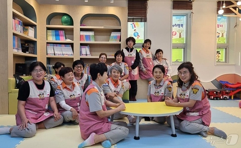  경북 포항북부소방서 장량119안전센터 아이행복돌봄터 돌보미 선생님들. (포항북부소방서제공) 2024.7.30/뉴스1