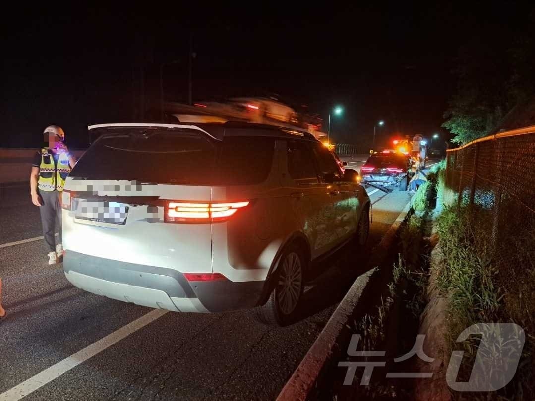 강원 평창 대관령면 유천리 영동고속도로 강릉방향 사고 현장.&#40;강원도소방본부 제공&#41;