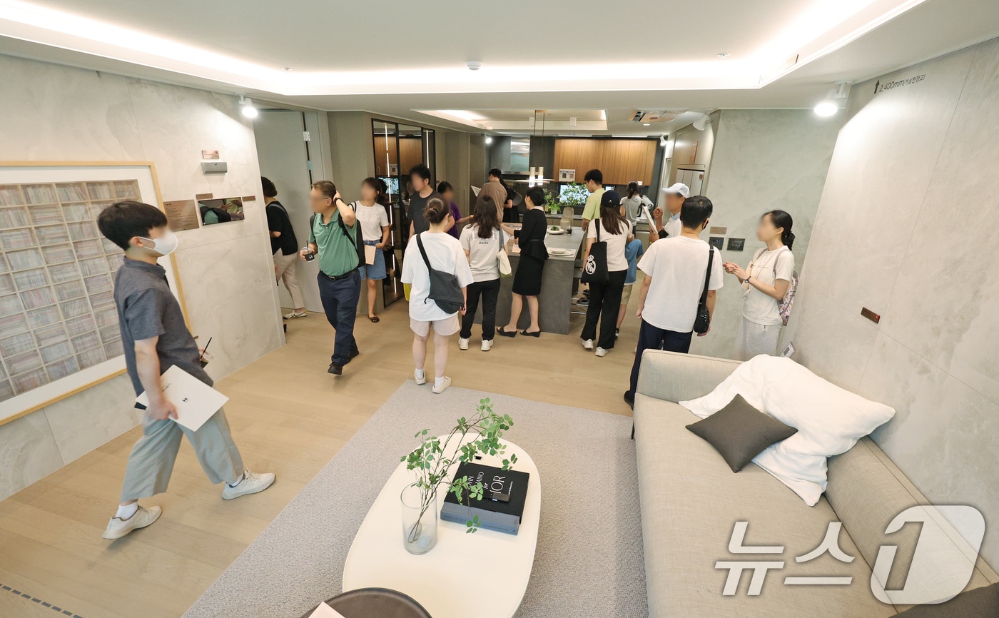 실거주 필요 없는 '디에이치 방배' 특별공급 2만8000명 몰렸다 - 뉴스1