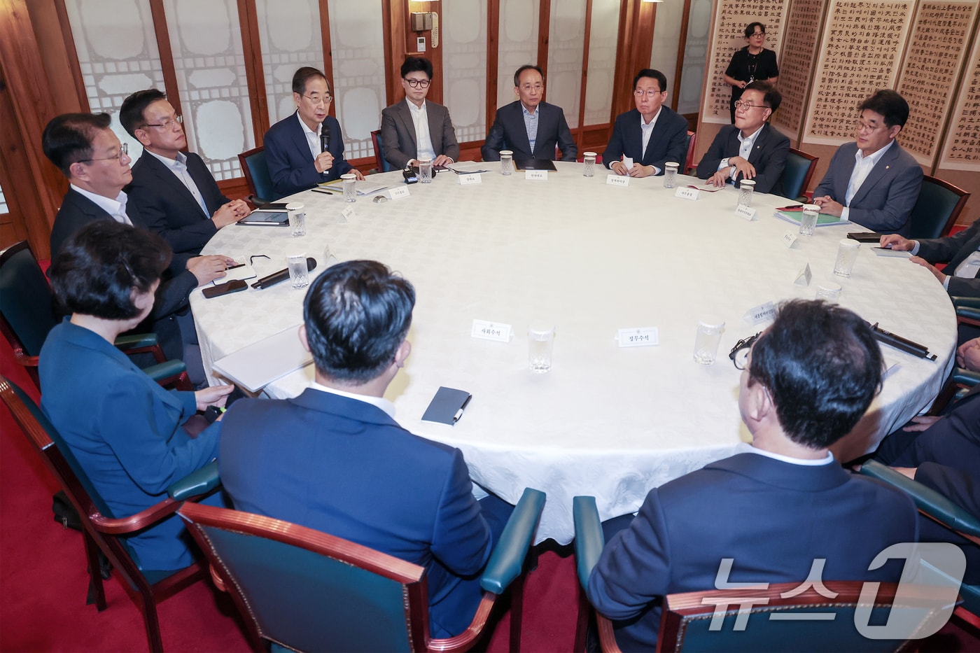 한덕수 국무총리가 18일 오후 서울 종로구 총리공관에서 열린 고위당정협의회에 참석해 모두발언을 하고 있다. 2024.8.18/뉴스1 ⓒ News1 민경석 기자