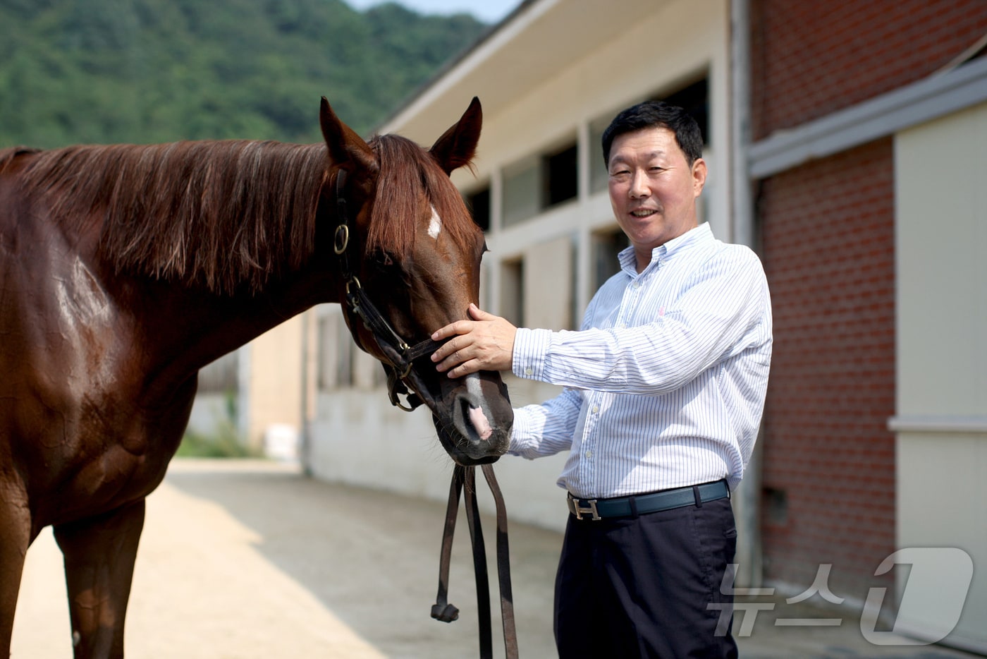 김영관 조교사&#40;렛츠런파크 부산경남 제공&#41;