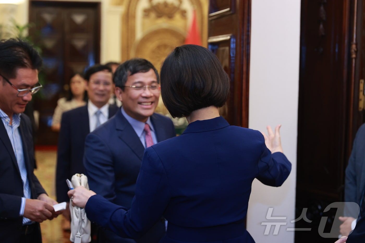 오영주 장관, K-혁신사절단과 베트남 외교부 찾아 - 뉴스 썸네일 이미지