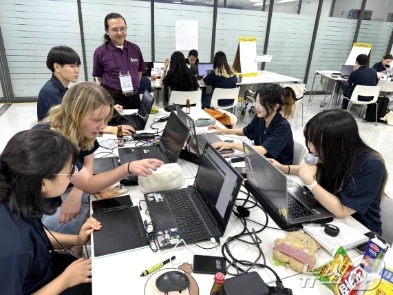 ‘전주 글로벌 게임 잼 2024’가 지난 4일 전주대학교에서 개막했다.(전주대 제공)/뉴스1