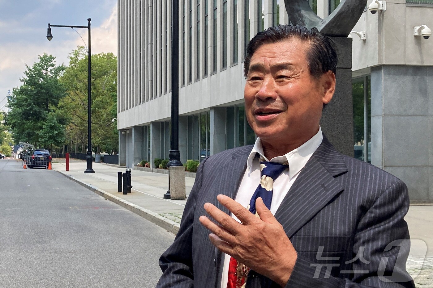 중국계 미국인 왕슈쥔이 6일(현지시간) 미국에서 중국 간첩 활동을 한 혐의에 대해 유죄 평결을 받았다. 왕슈쥔은 중국 민주화 운동가와 인권 운동가에 대한 정보를 중국 국가안전부에 넘긴혐의로 지난 2022년 체포됐다. 2022.8.7. ⓒ 로이터=뉴스1 ⓒ News1 이창규 기자