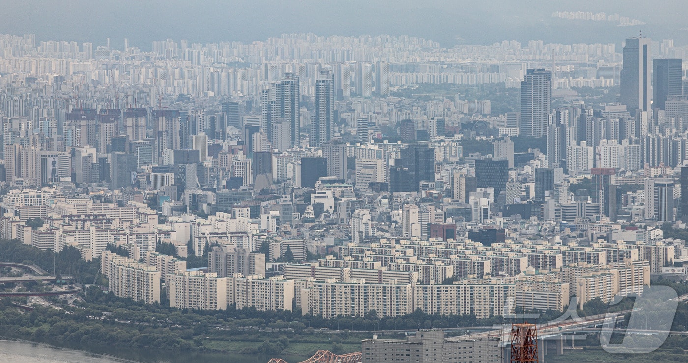  서울 강남구 압구정 현대아파트 단지의 모습. 2024.9.19/뉴스1 ⓒ News1 이재명 기자