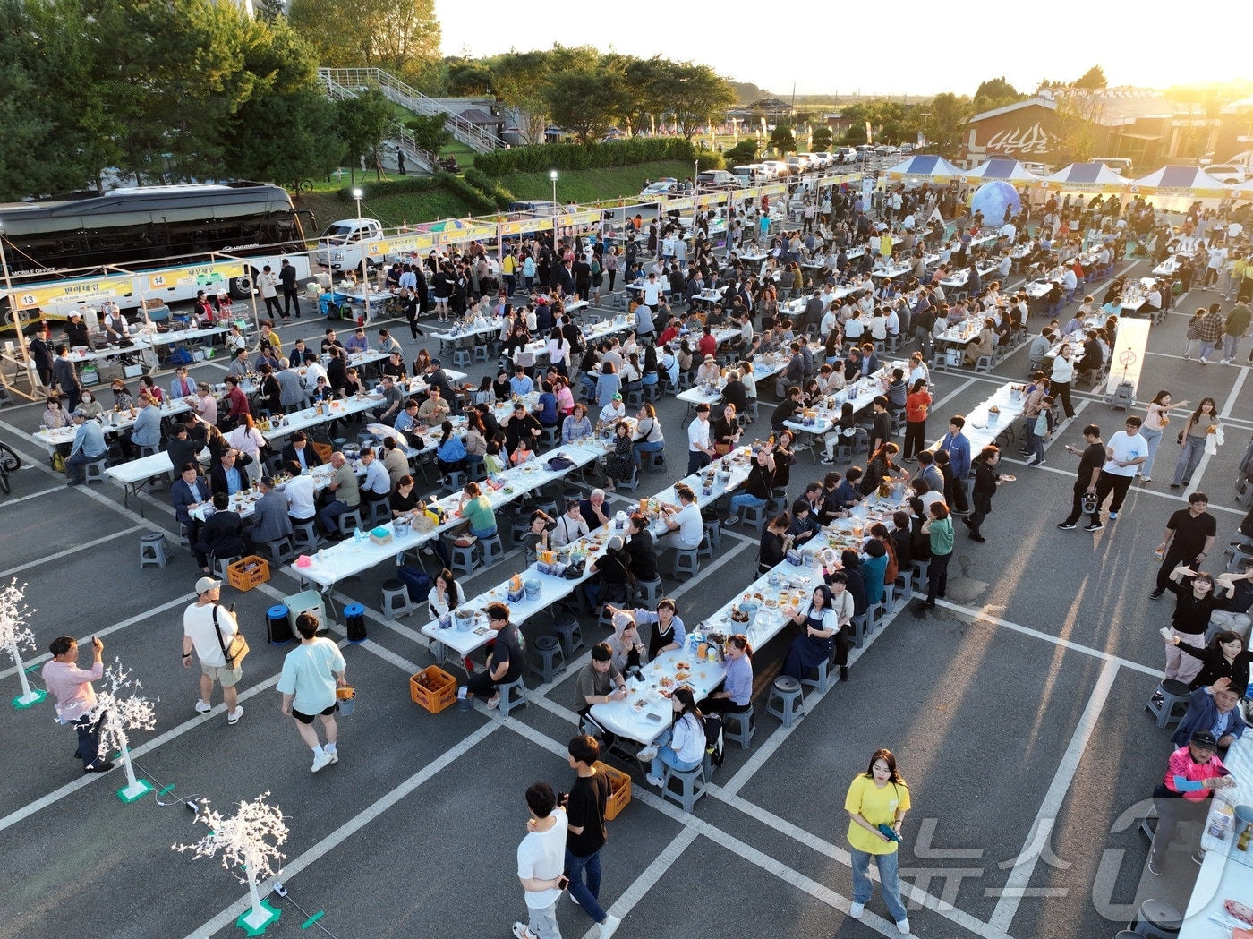 전북자치도 완주군은 27일 군청 어울림 광장 일원에서 &#39;2024 청년 맥주 축제, 일맥상통&#39;을 개최한다고 19일 밝혔다.지난해 축제 모습&#40;완주군 제공&#41;2024.9.19/뉴스1