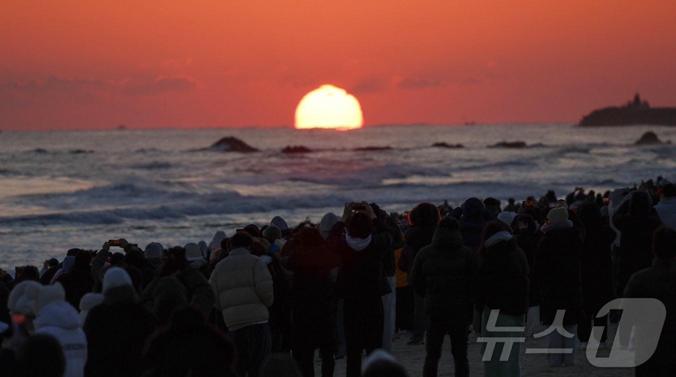 강원 동해시 망상해변 해맞이 자료사진.(동해시 제공, 재판매 및 DB 금지)