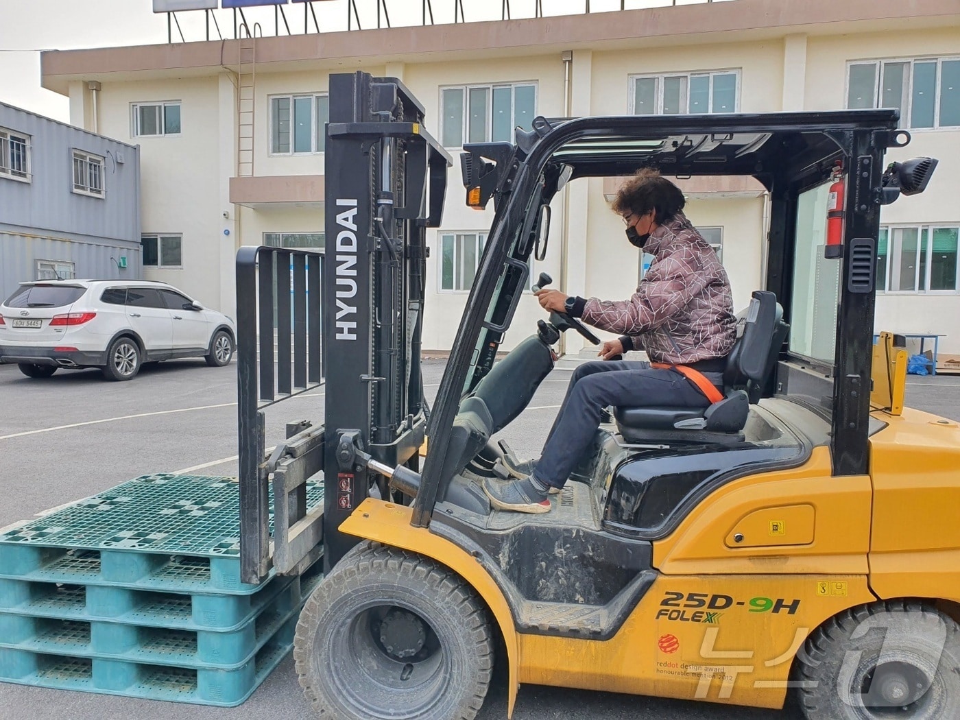 전북자치도 임실군이 소형 건설기계(3톤 미만 굴착기, 지게차, 스키로더) 면허취득 교육생을 선발해 교육비를 지원한다.(임실군제공)2025.1.15/뉴스1