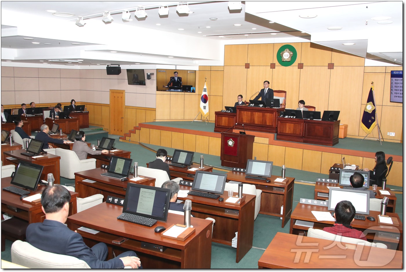 정읍시의회(의장 박일)는 17일 4일간의 일정으로 제301회 임시회를 마무리했다.(정읍시의회 제공)2025.1.17/뉴스1
