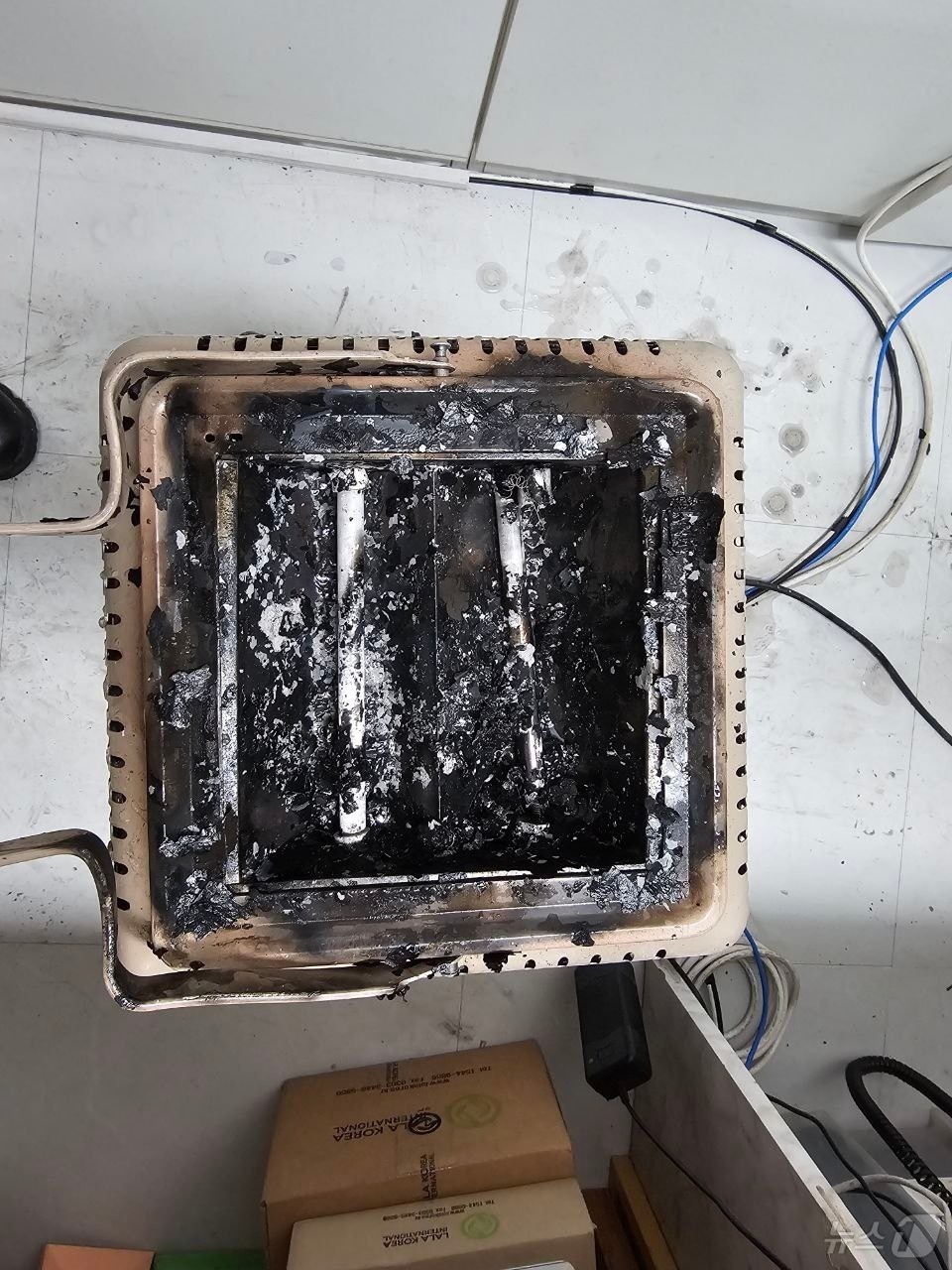 화재가 발생한 전기난로(부천소방서 제공) / 뉴스1