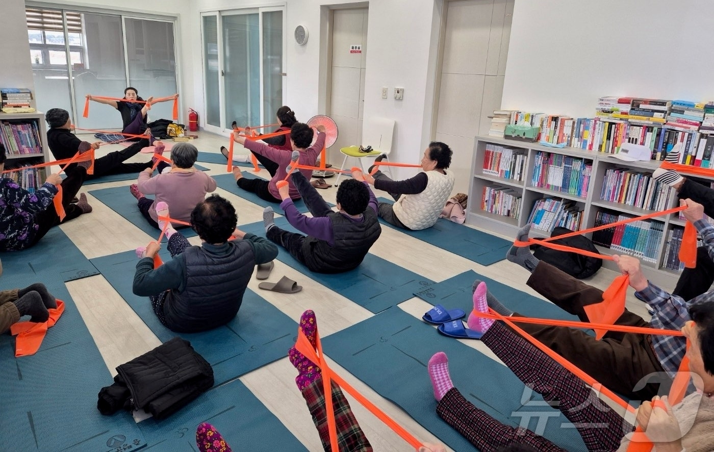 증평군보건소 낙상 예방 프로그램/뉴스1