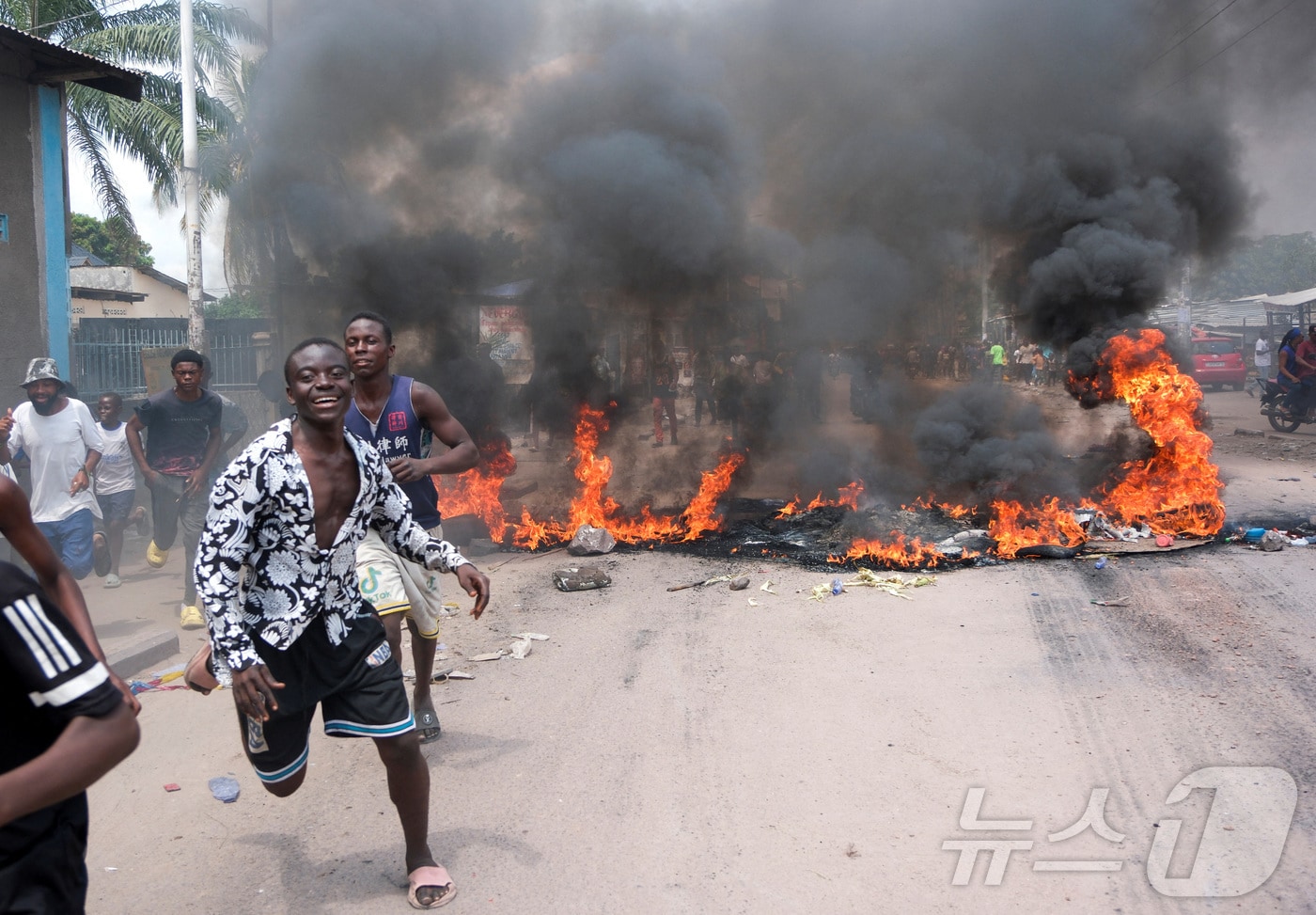 콩고민주공화국 킨샤사에서 일어난 시위 . &#40;사진은 기사 내용과 무관함&#41; ⓒ 로이터=뉴스1 ⓒ News1 류정민 특파원