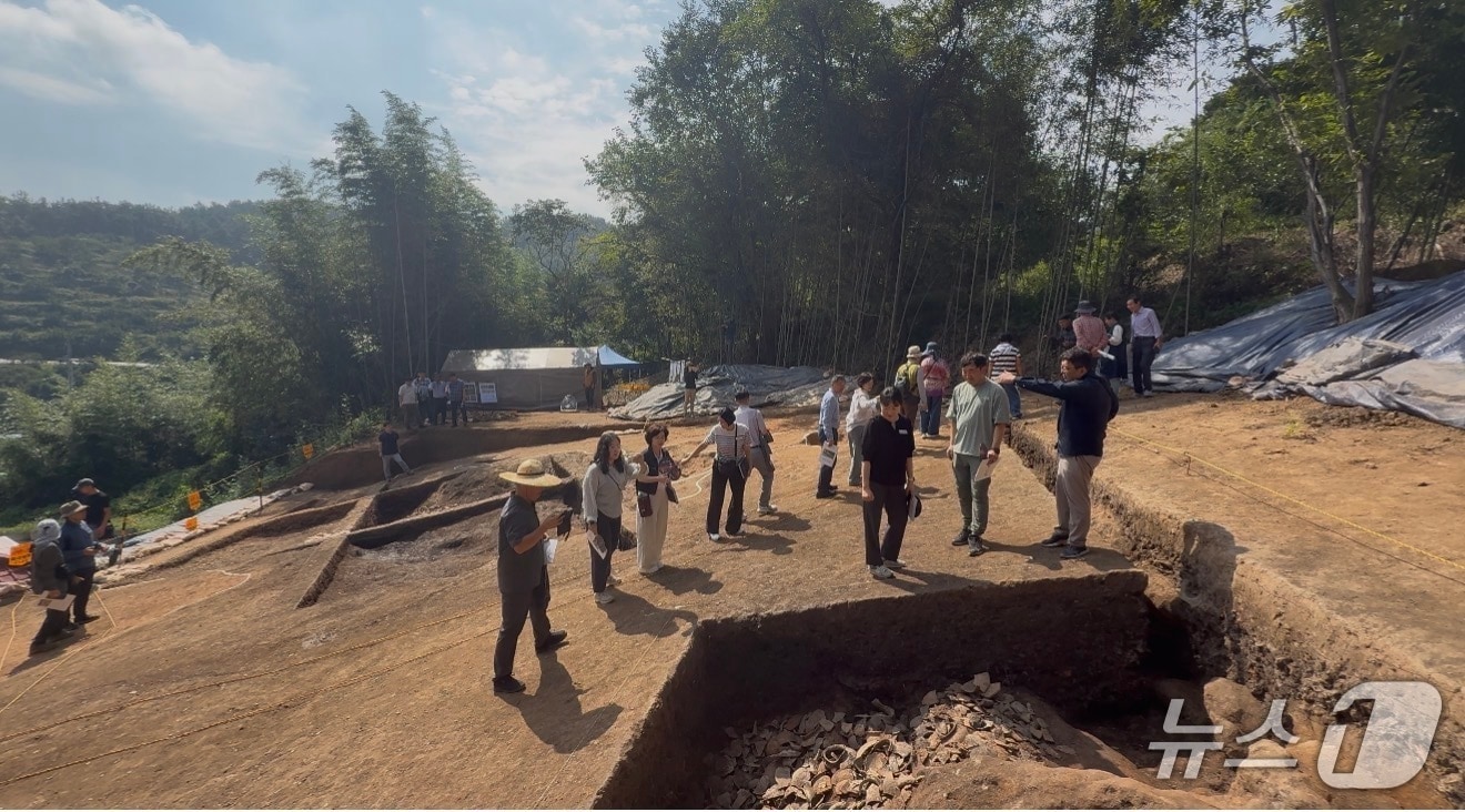 함안군 가야읍 묘사리 토기요지Ⅱ 발굴조사 성과 공유 현장 공개회가 지난 9월 16일 열리고 있다(함안군 제공. 재판매 및 DB금지).