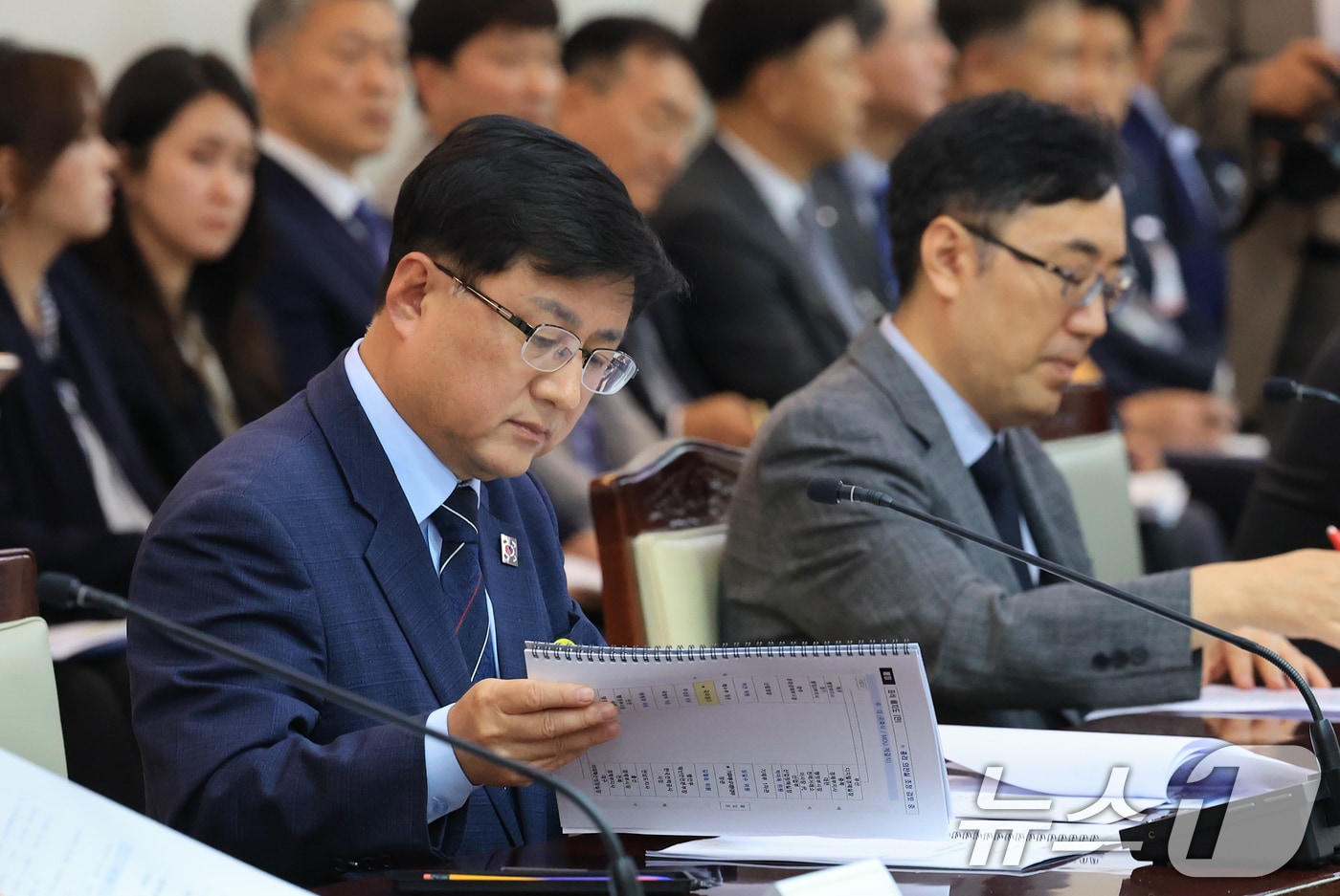 재생E·ESS 확산에 전력시장 복잡화...기후부, 감독체계 개편 논의 - 뉴스 썸네일 이미지