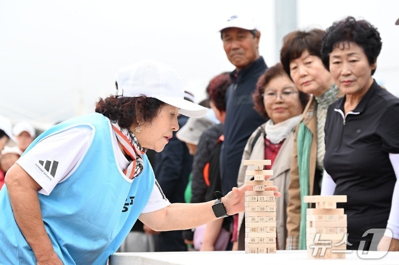 제14회 평창군 어르신 한마당 체육대회가 1일 강원 평창종합운동장에서 열렸다. &#40;평창군 제공. 재판매 및 DB금지&#41; 2025.10.1/뉴스1