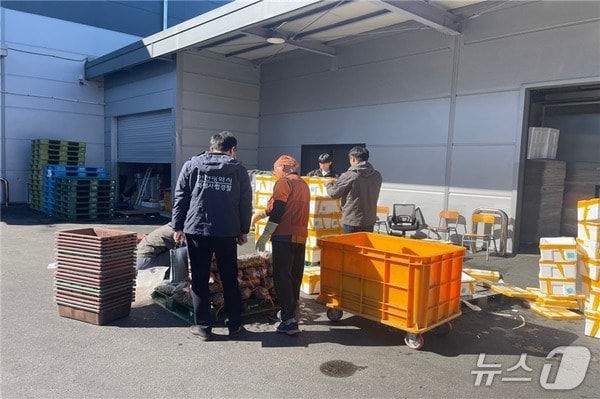 학교급식 납품업소 단속 현장 (인천시 특사경 제공.재판매 및 DB금지)