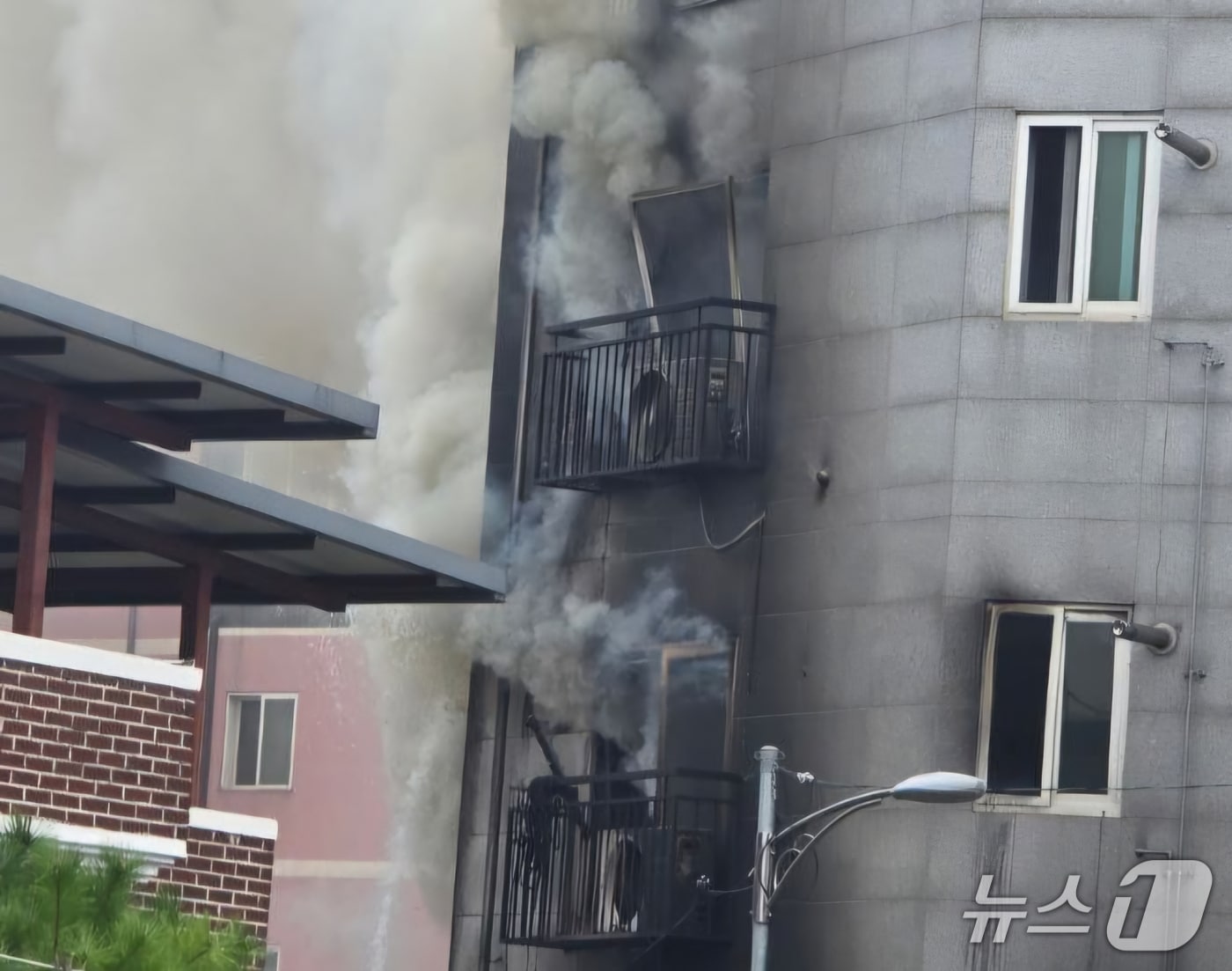 화재 현장.(경기도소방재난본부 제공. 재판매 및 DB금지)