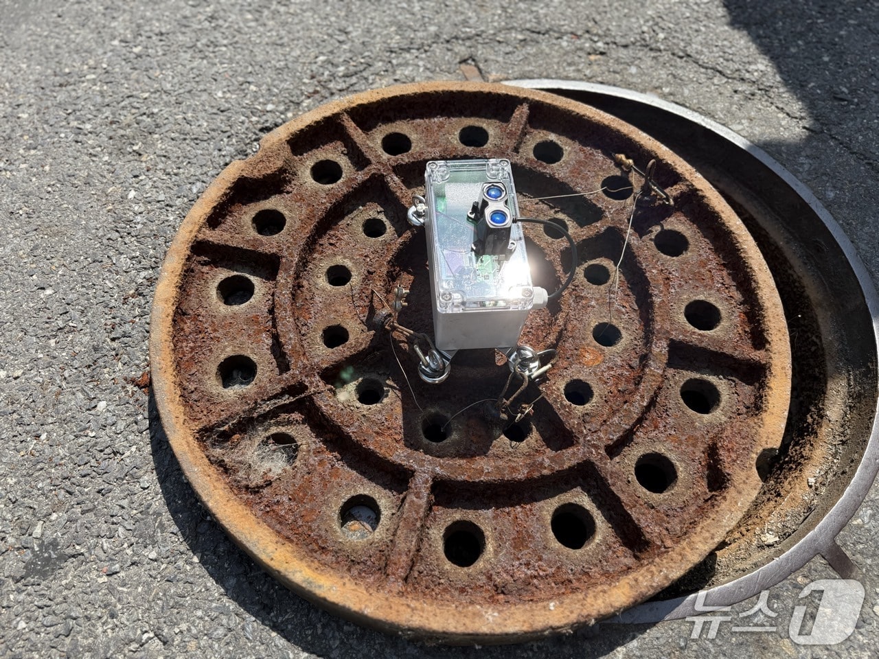 대전 중구, 맨홀뚜껑 수위감지 라이다 센서 실증 추진 - 뉴스 썸네일 이미지