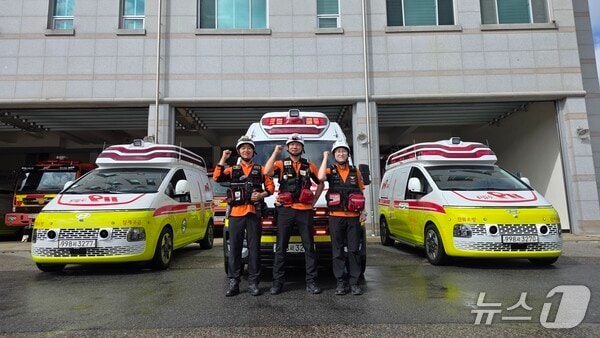 전북소방본부의 구급차와 구급대원 사진.(전북소방 제공. 재판매 및 DB금지)