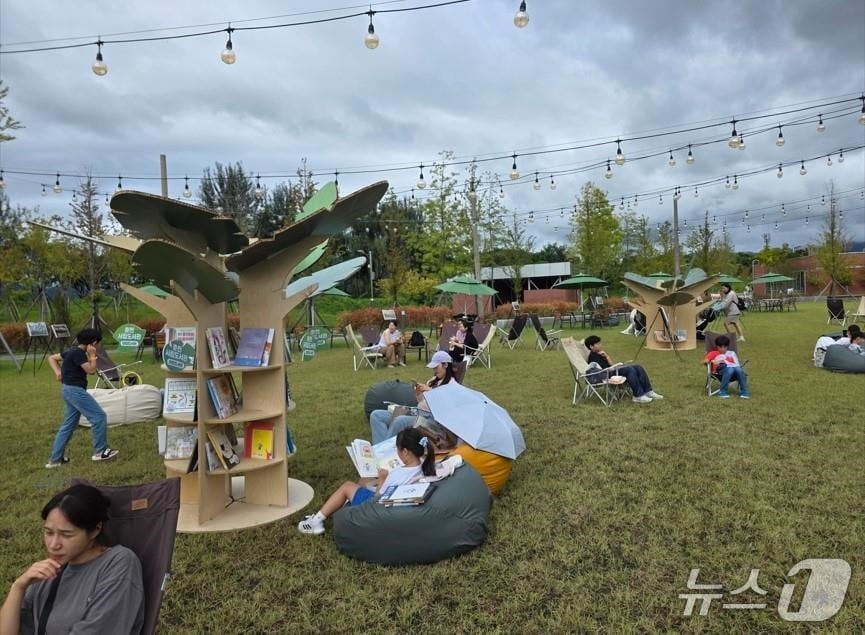 강원 춘천시립도서관, 야외도서관 운영안.&#40;춘천시 제공, 재판매 및 DB금지&#41;