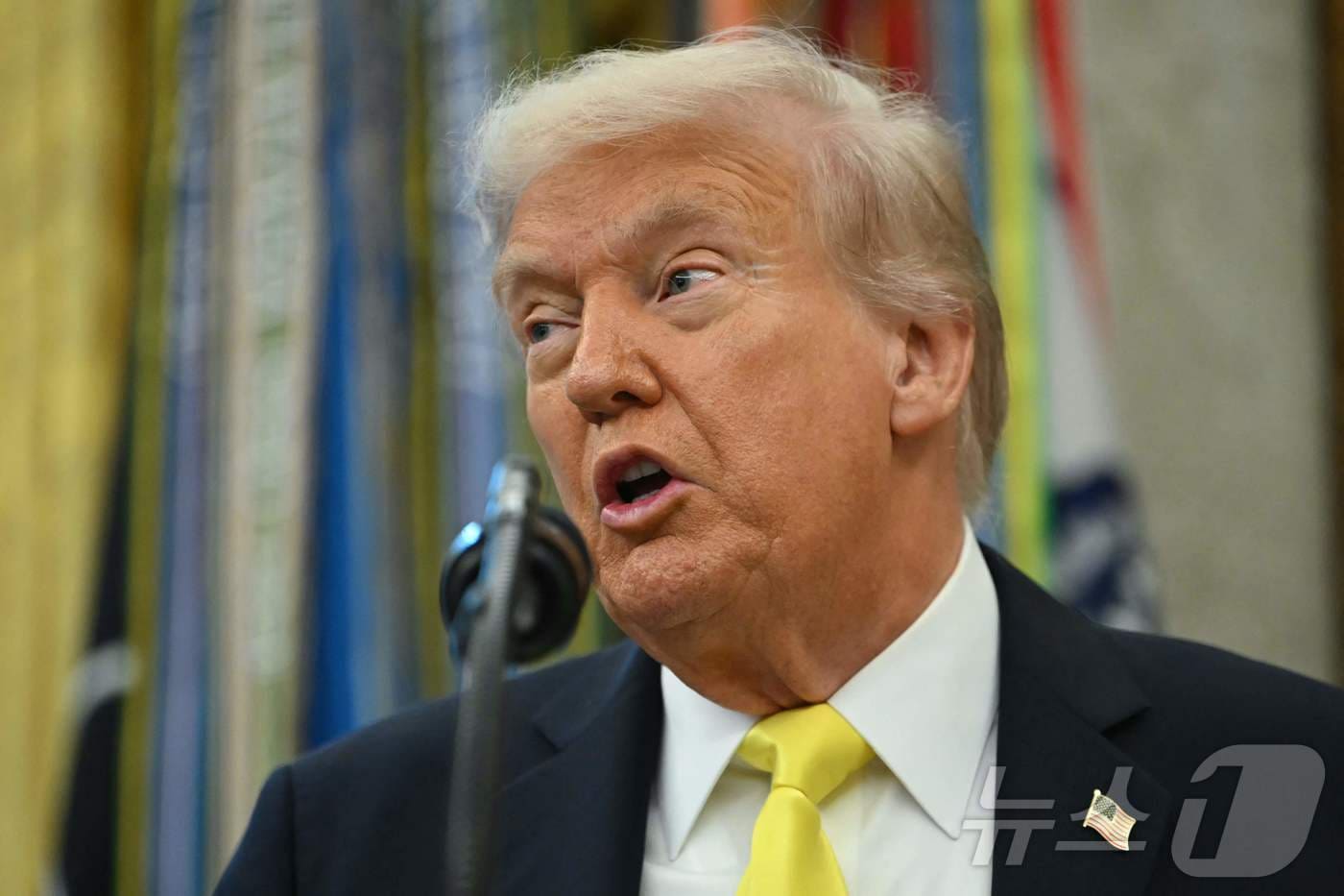 도널드 트럼프 미국 대통령이 15일&#40;현지시간&#41; 미국 워싱턴DC 백악관에서 열린 기자회견에서 발언하고 있다. 2025.10.15. ⓒ AFP=뉴스1 ⓒ News1 류정민 특파원