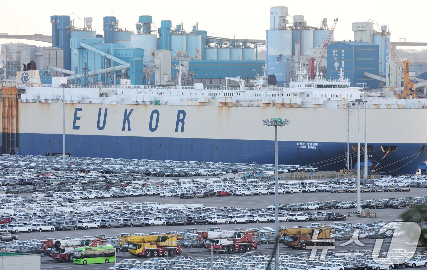 IMF, 韓 1인당 GDP 34→37위 하락…22년만에 대만이 추월 - 뉴스1