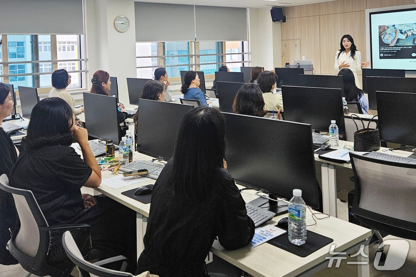 대구 달성군은 하반기 취·창업지원프로그램을 운영한다. 사진은 SNS 온라인 특강 모습.(대구 달성군 제공. 재판매 및 DB금지)