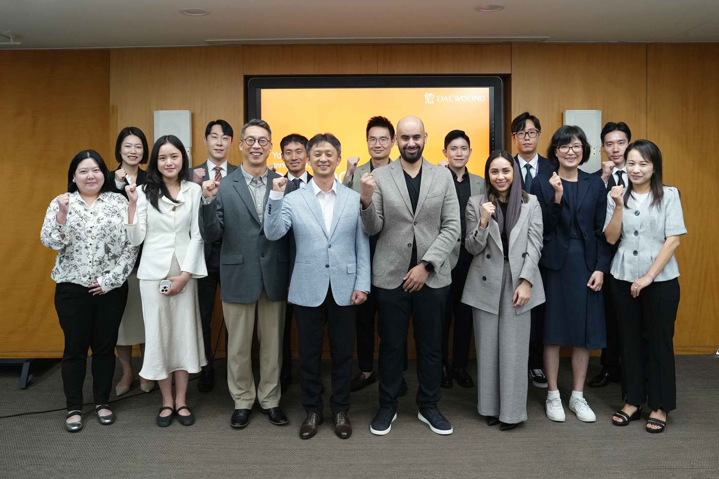  지난달 18일 대웅제약 본사에서 사우디·한국 보건 당국 및 대웅제약 관계자들이 협력 방안을 논의했다. &#40;대웅 제공&#41;