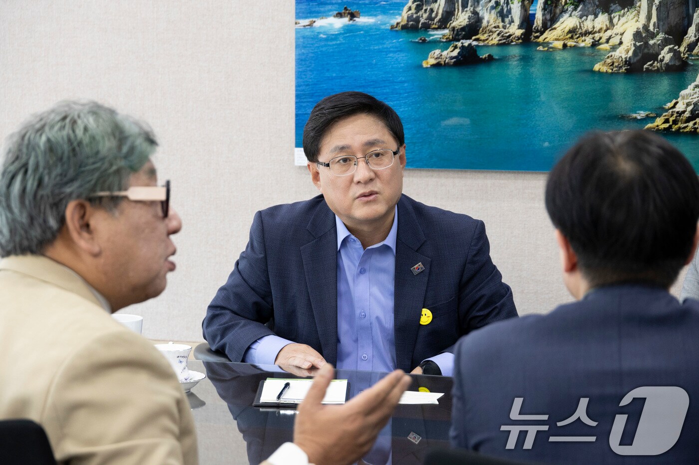 김성환 기후에너지환경부장관이 17일 서울 서초구 한강홍수통제소에서 김상협 글로벌녹색성장기구&#40;GGGI&#41; 사무총장과 만나 아세안 기후행동을 견인하기 위한 국제협력 방안을 논의하고 있다. &#40;기후에너지환경부 제공. 재판매 및 DB 금지&#41; 2025.10.17/뉴스1