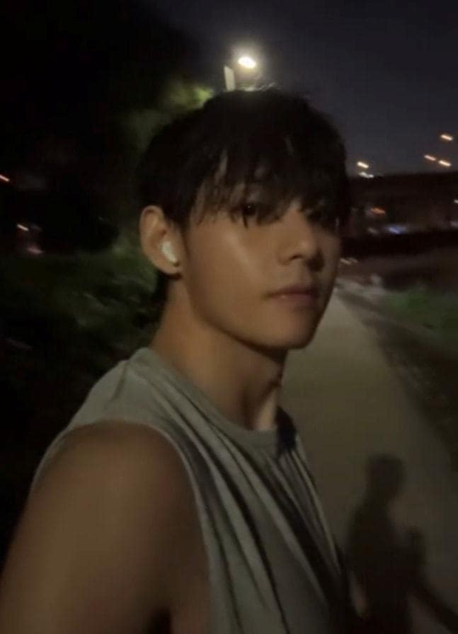 러닝하는 뷔/영상 캡처