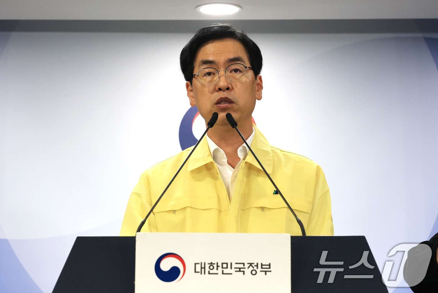 김민재 행정안전부 중앙재난안전대책본부 제1차장이 2일 서울 종로구 정부서울청사에서 국가정보자원관리원 행정정보시스템 화재 관련 중대본 브리핑을 하고 있다. ⓒ News1 임세영 기자