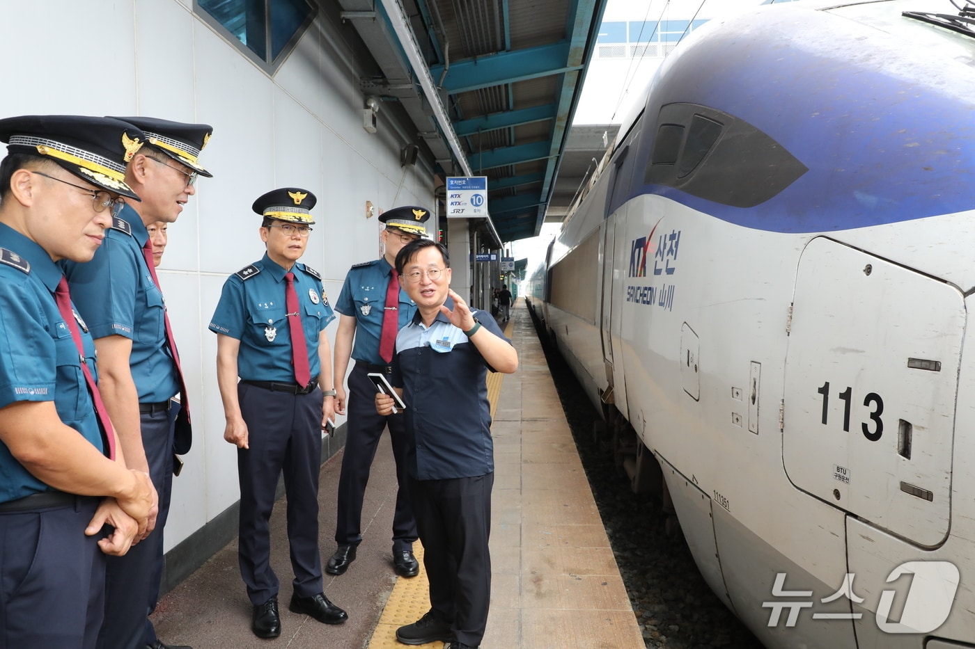 김철문 전북경찰청장 익산역 치안 현장점검 사진.&#40;전북경찰청 제공. 재판매 및 DB금지&#41;