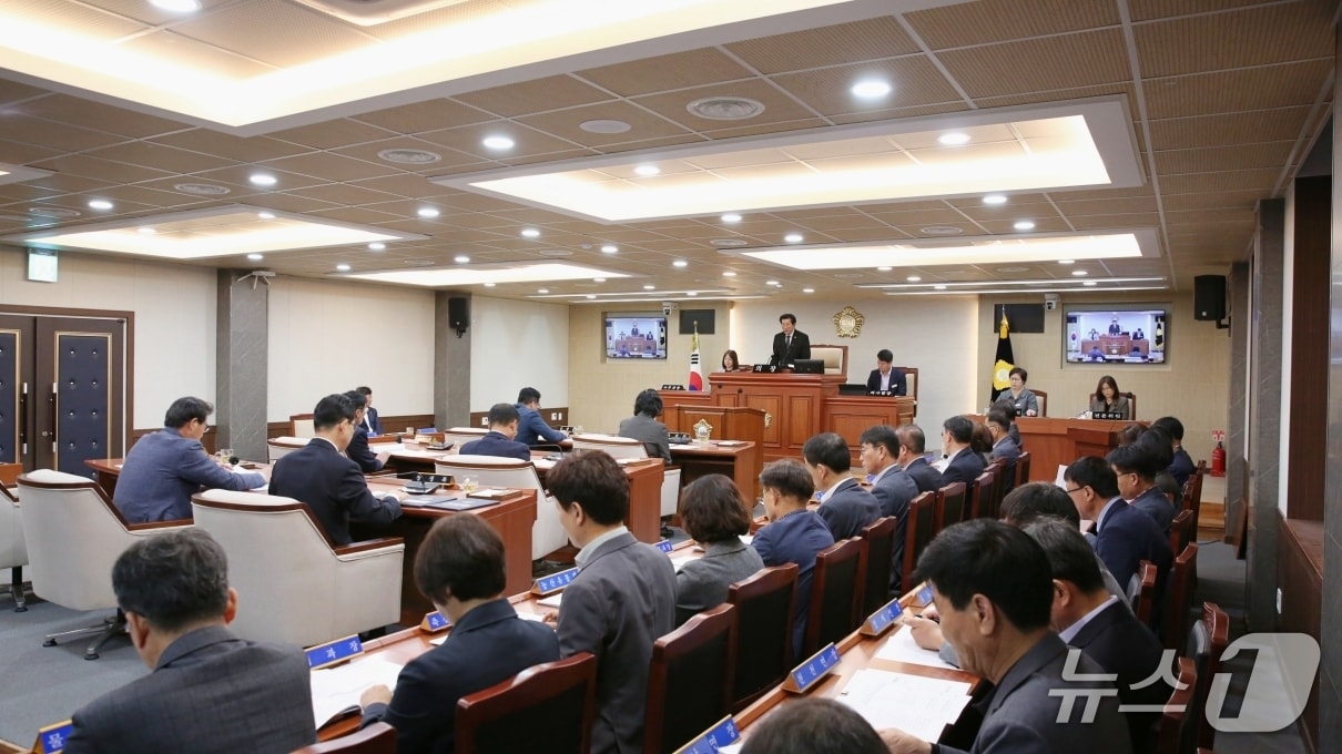 전북 장수군의회가 19일 제379회 임시회를 열고 9일간의 일정에 돌입했다.(장수군 의회 제공. 재판매 및 DB금지)2025.10.20/뉴스1