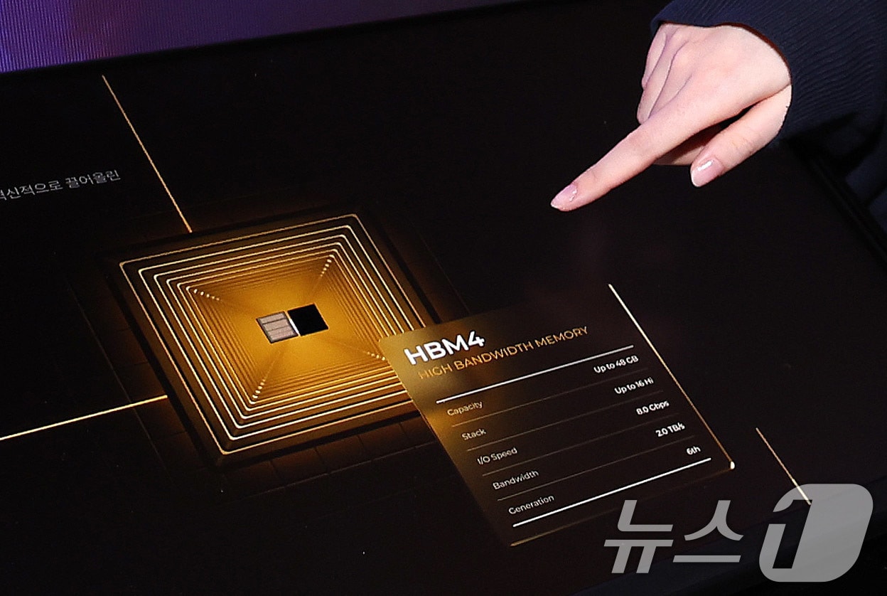 Jensen Huang, formalization of HBM competitive system... Samsung and SK Hynix speed up capacity expansion