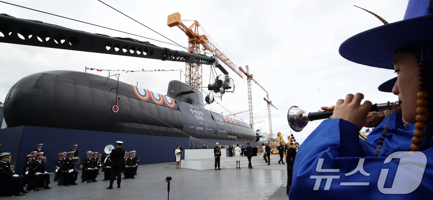 경남 거제 한화오션 거제사업장에서 장보고-Ⅲ Batch-Ⅱ 1번함인 장영실함 진수식이 열리고 있다. 2025.10.22/뉴스1 ⓒ News1 윤일지 기자