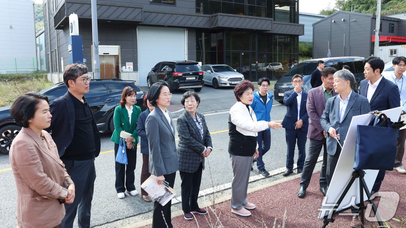 오관영 의장을 비롯한 의원들이 제289회 임시회 현장방문을 하고 있다.(동구의회 제공. 재판매 및 DB금지)/뉴스1