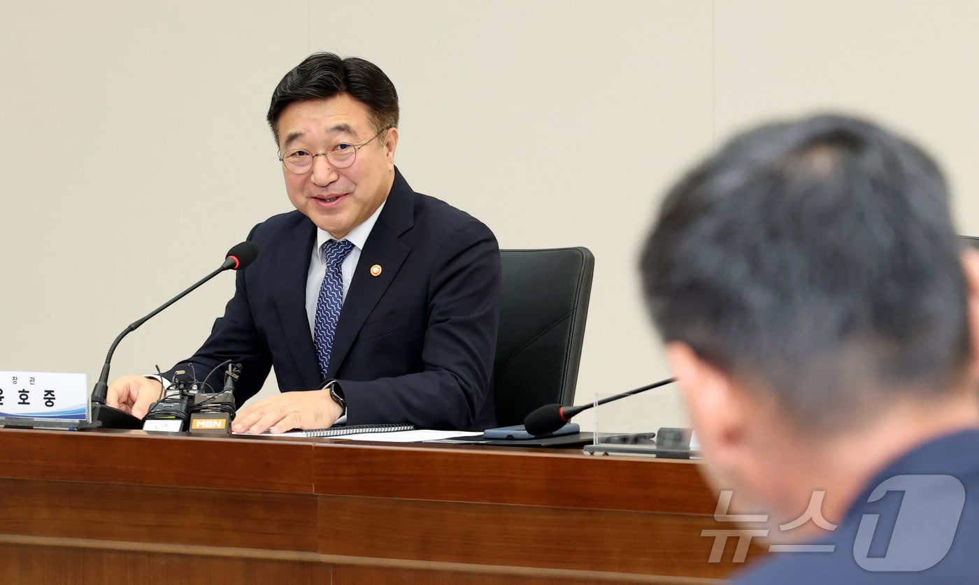 윤호중 행정안전부 장관2025.10.23/뉴스1 ⓒ News1 김기남 기자