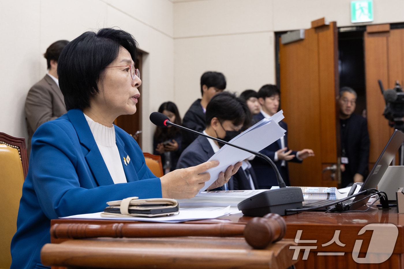 지난 23일 서울 여의도 국회에서 열린 과학기술정보방송통신위원회 한국방송공사 등에 대한 국정감사에서 최민희 위원장이 발언하고 있다. 2025.10.23/뉴스1 ⓒ News1 이승배 기자