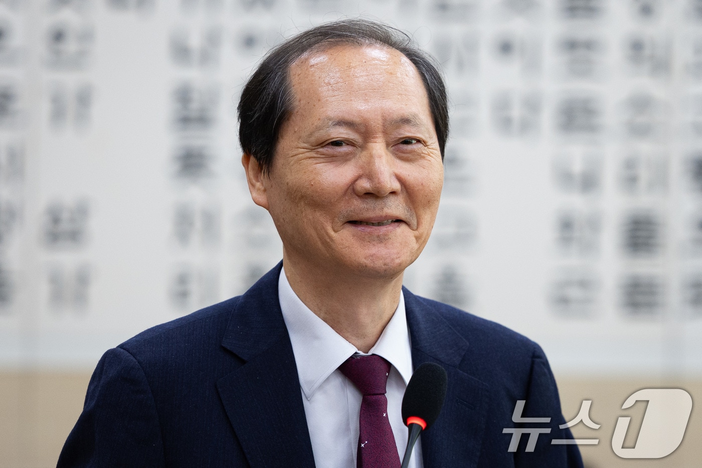 국회 출석한 이완규 전 법제처장