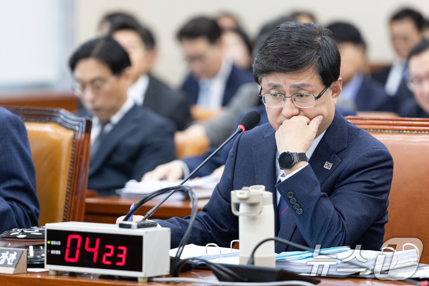 김성환 기후에너지환경부 장관이 29일 서울 여의도 국회에서 열린 기후에너지환경노동위원회 기후에너지환경부 등에 대한 국정감사에 출석해 의원 질의를 듣고 있다. 2025.10.29/뉴스1 ⓒ News1 이승배 기자